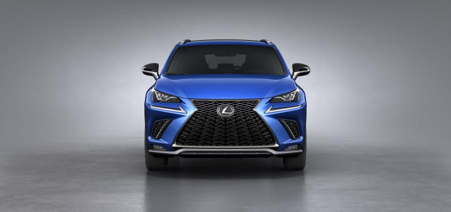  Lexus NX300 F-Sport 2017 года  (WW) (фото 10 из 43)